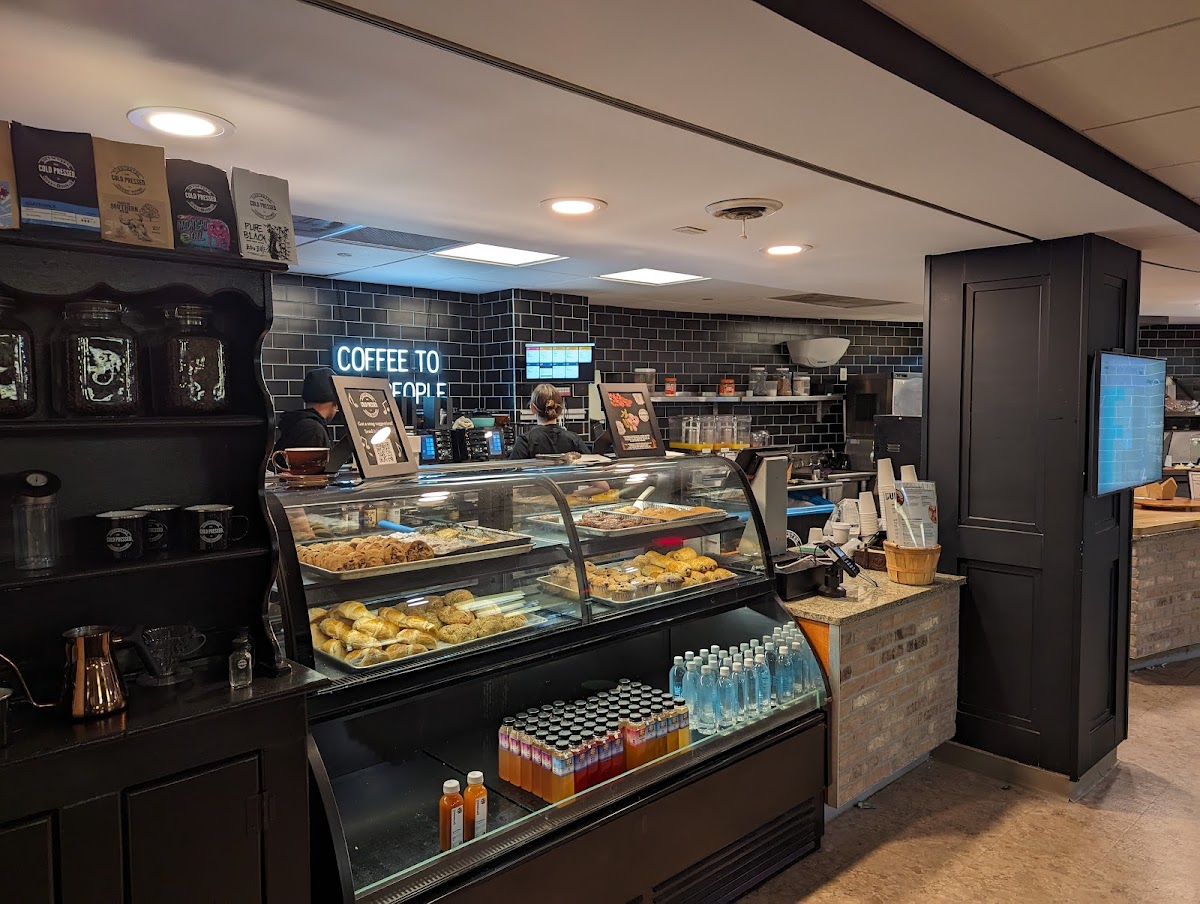 Town Center Cold Pressed - William & Mary Campus