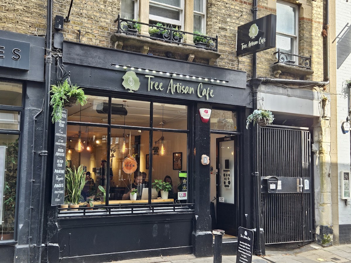Tree Artisan Café