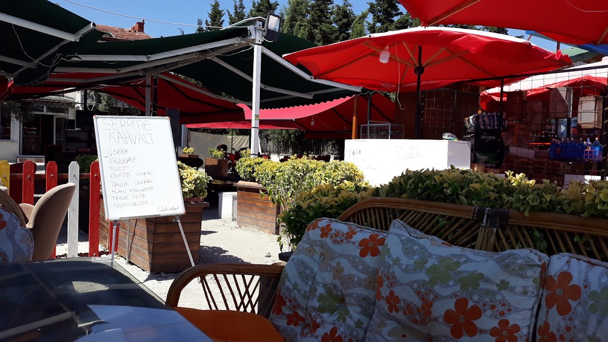 Cumhuriyet Cafe Oyun Salonı