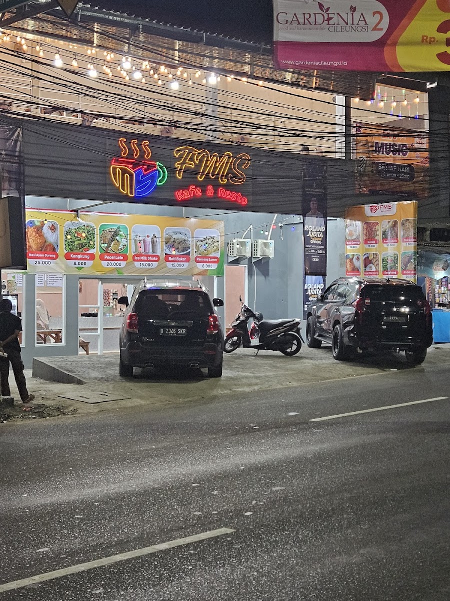 FMS Kafe & Resto FMS Cafe and Resto