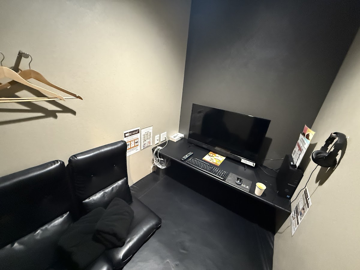 DiCE Sapporo Station South Exit – Internet & Manga Cafe - 4