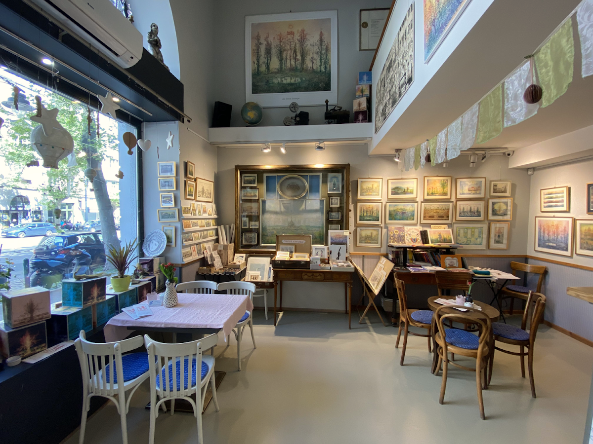 Gross Arnold Gallery and Cafe