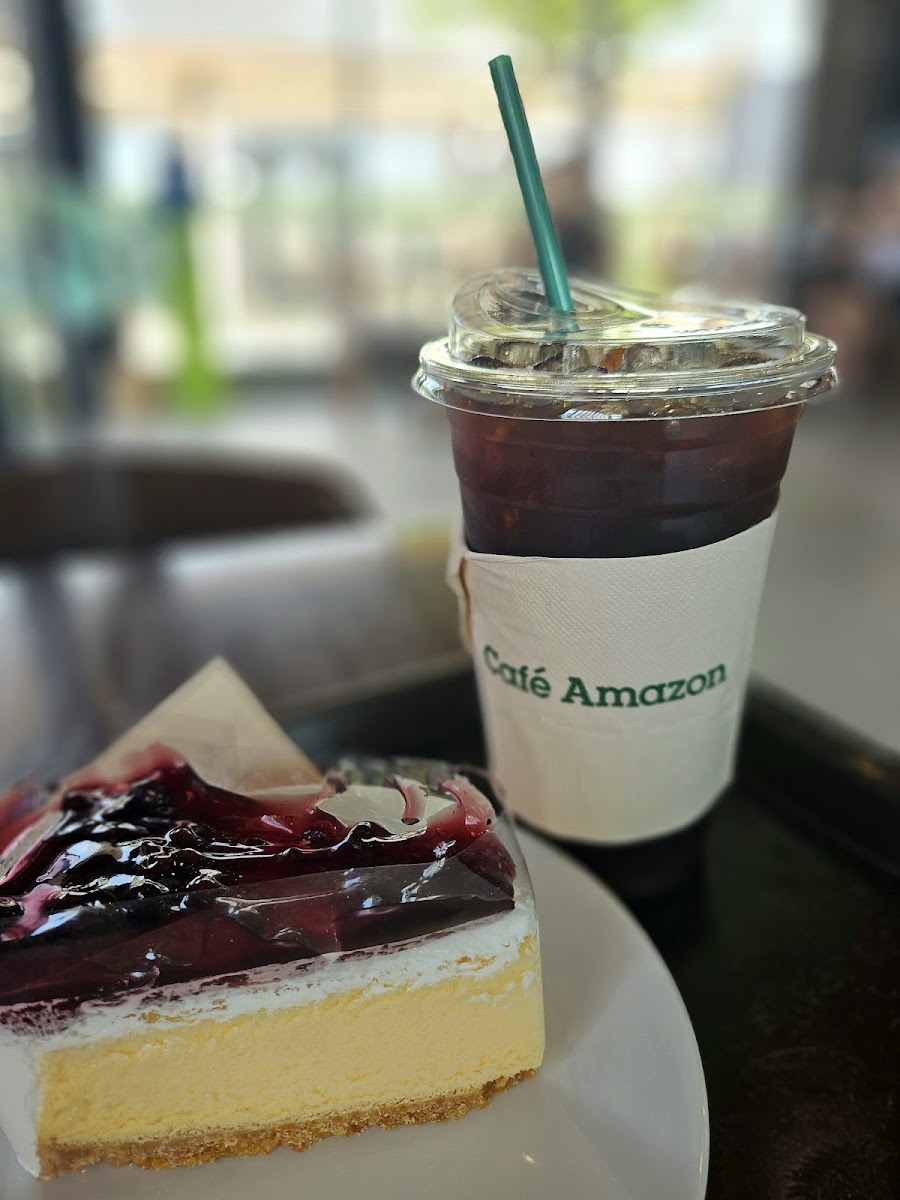 Café Amazon Lake Commune - 9