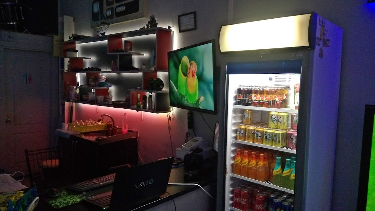 CAFE MET PLAYSTATİON - 9