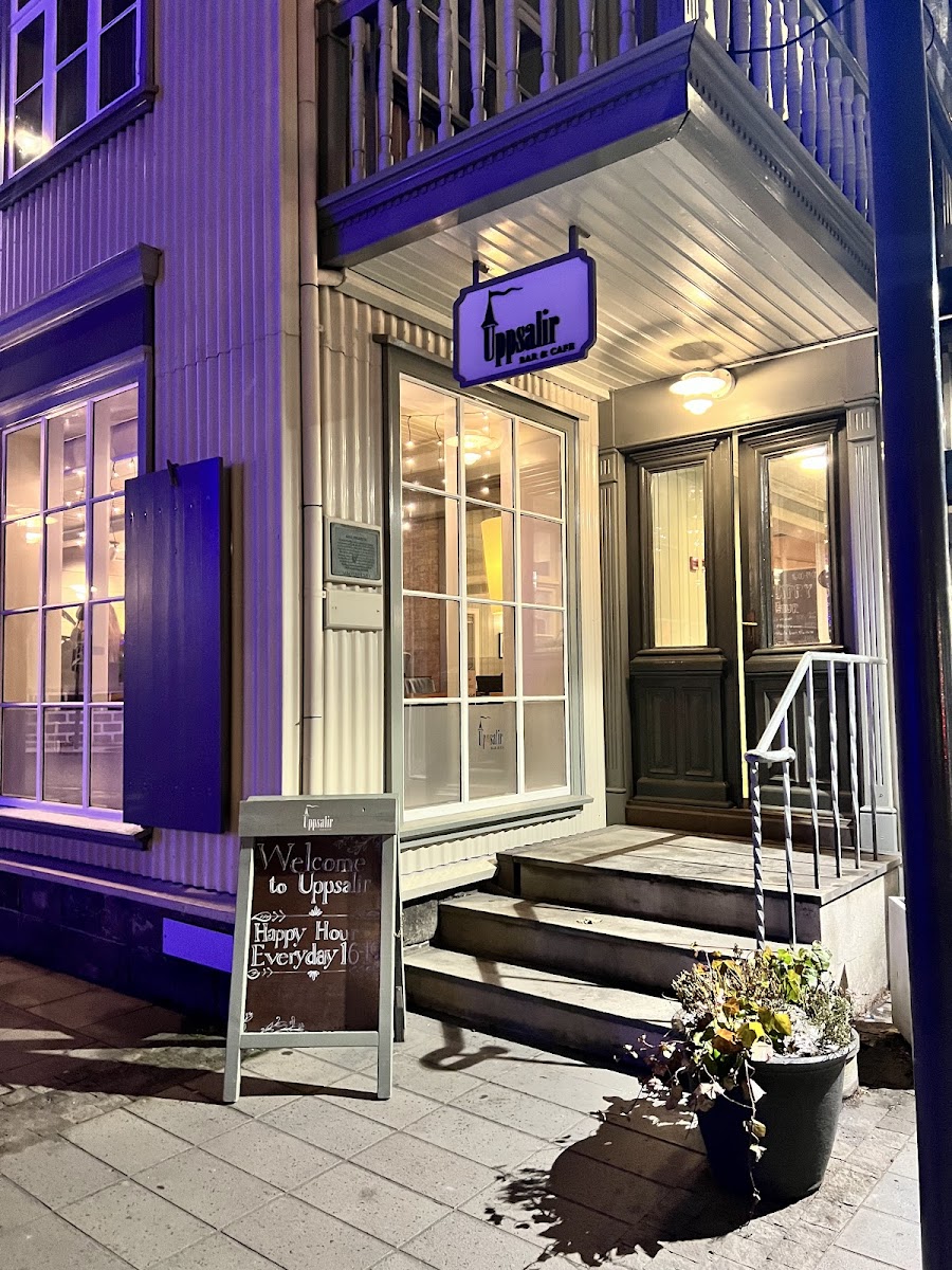 Uppsalir Bar & Cafe