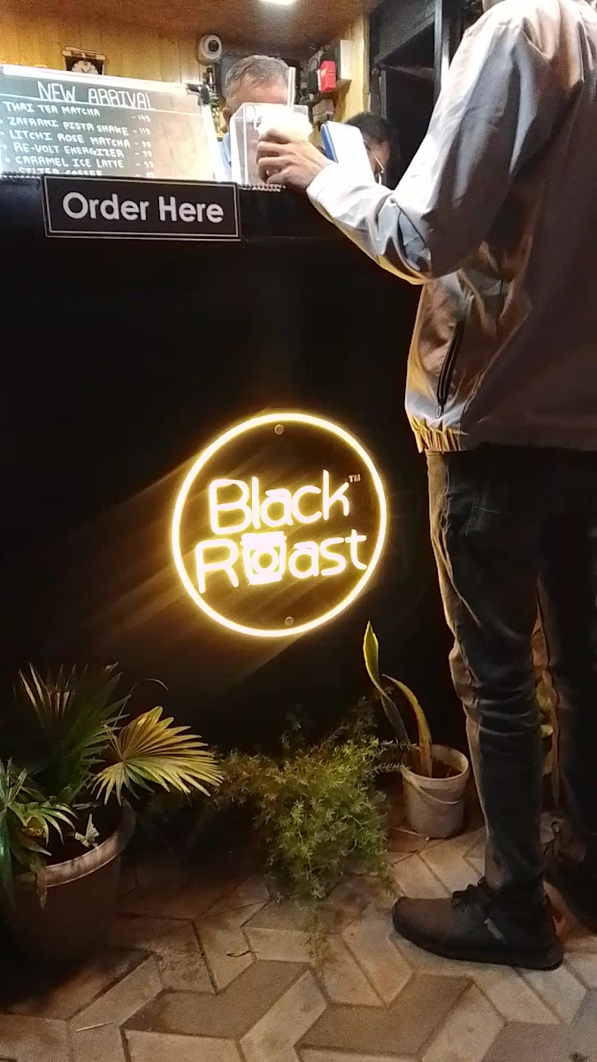 Black Roast Cafe - 2
