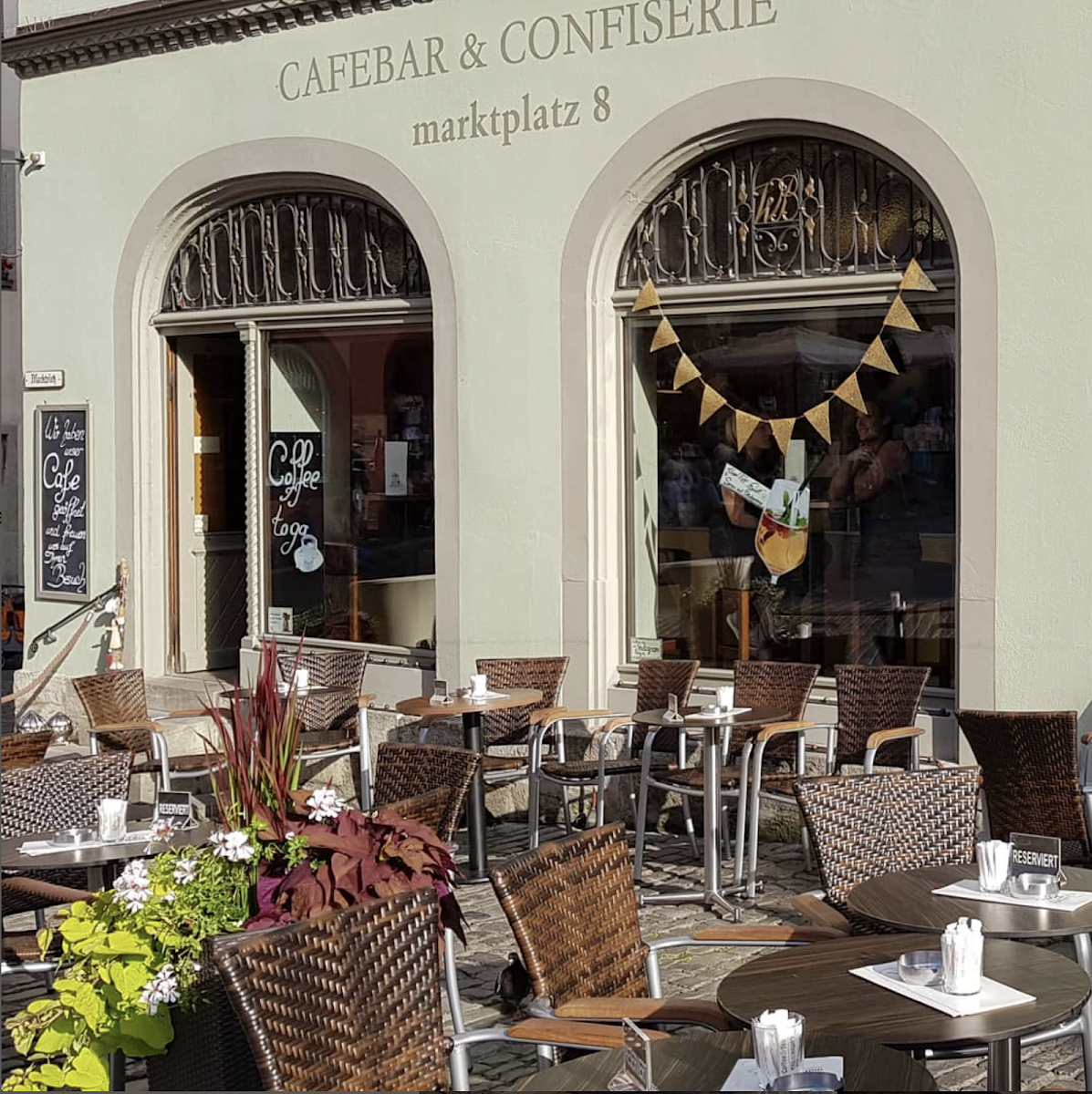 Cafebar & Confiserie Marktplatz8