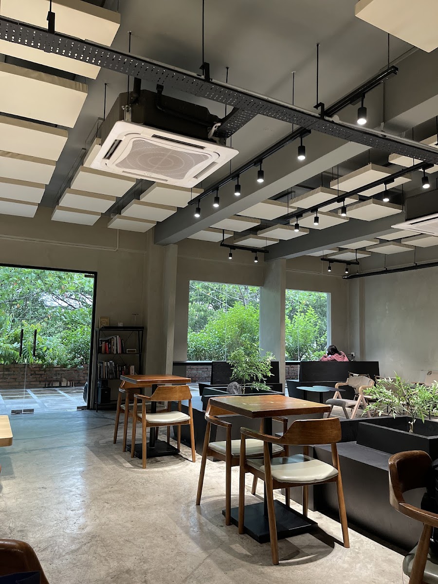 Lumière Coffee & Pastry - 3