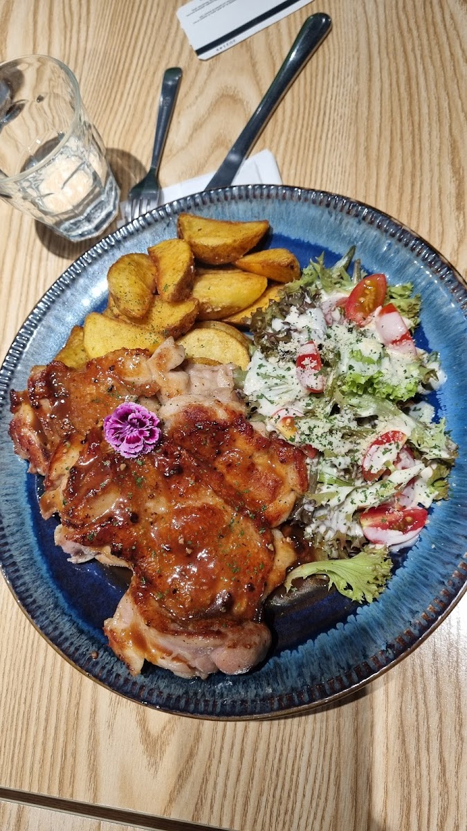 Lumière Coffee & Pastry - 7