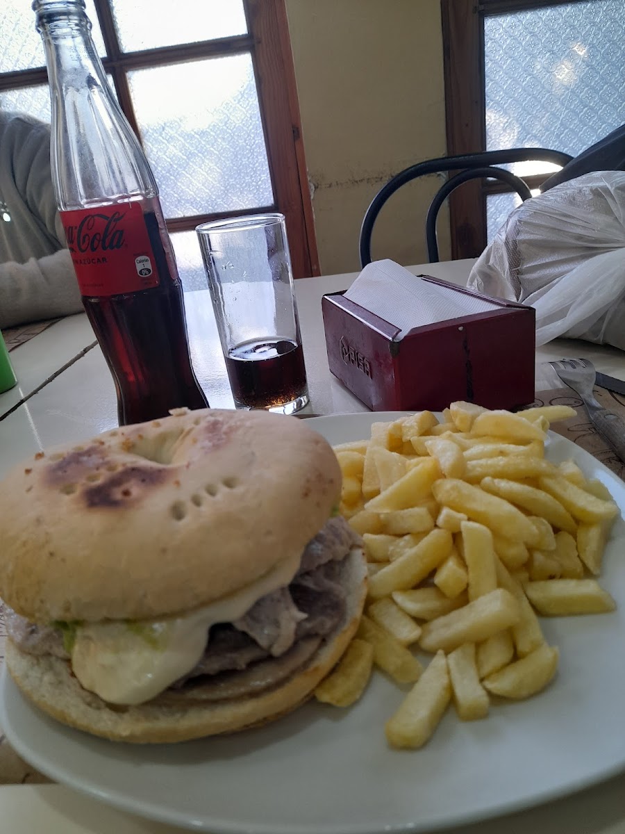 Panaderia Y Fuente De Soda Plaza - 7