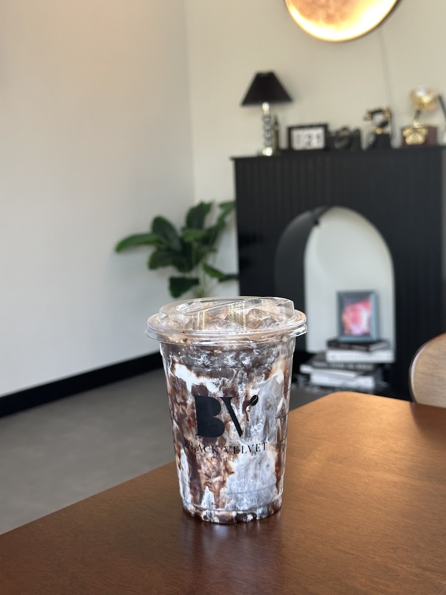 Black Velvet Cafe - 8