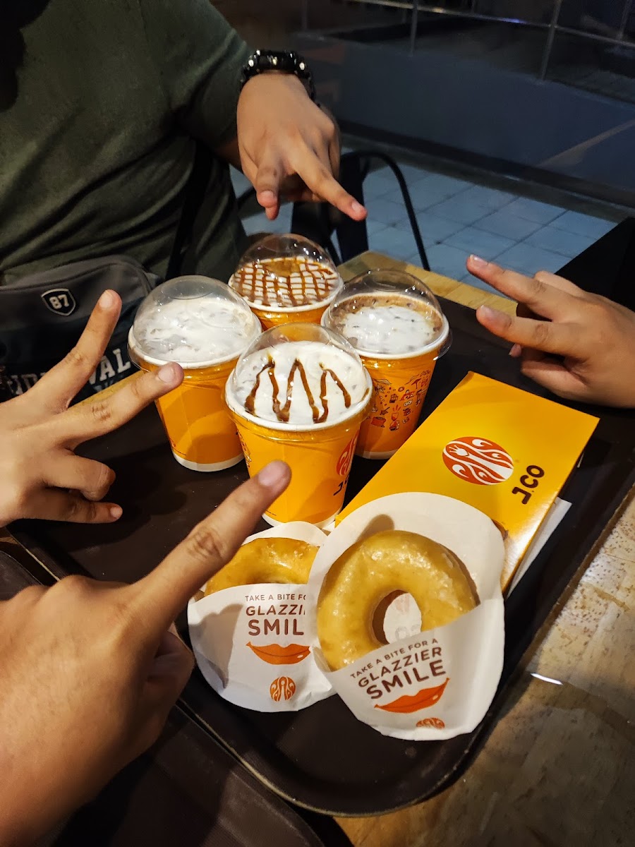 J.CO Donuts & Coffee - SM Cubao - 3