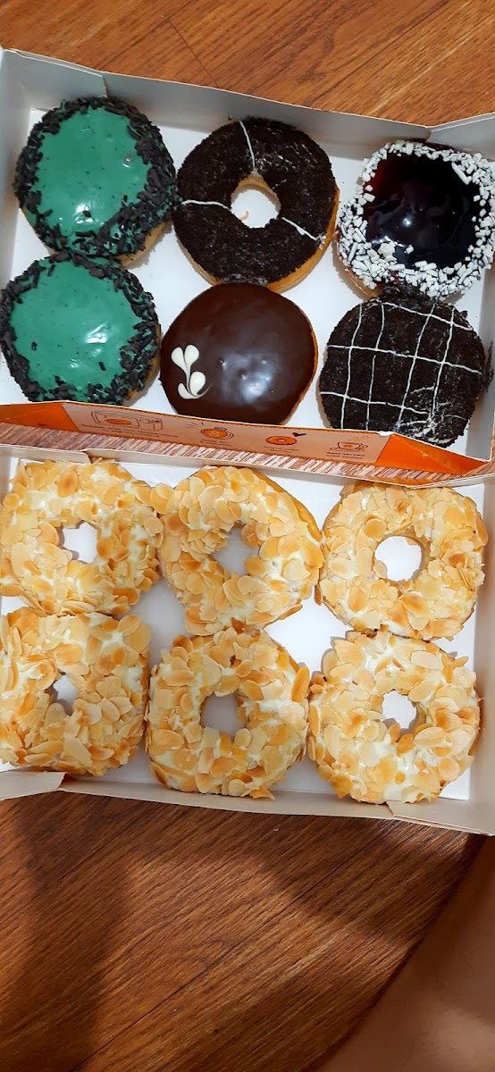 J.CO Donuts & Coffee - SM Cubao - 8