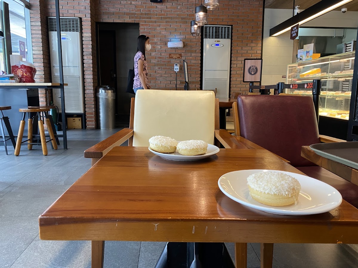 J.CO Donuts & Coffee - SM Cubao - 9