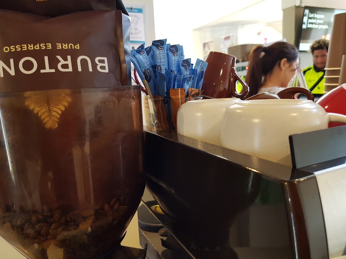 Whenuapai Bakehouse & Cafe - 8