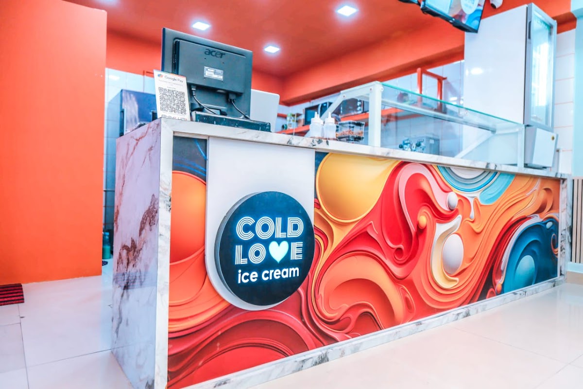 Cold Love Ice Cream Cafe