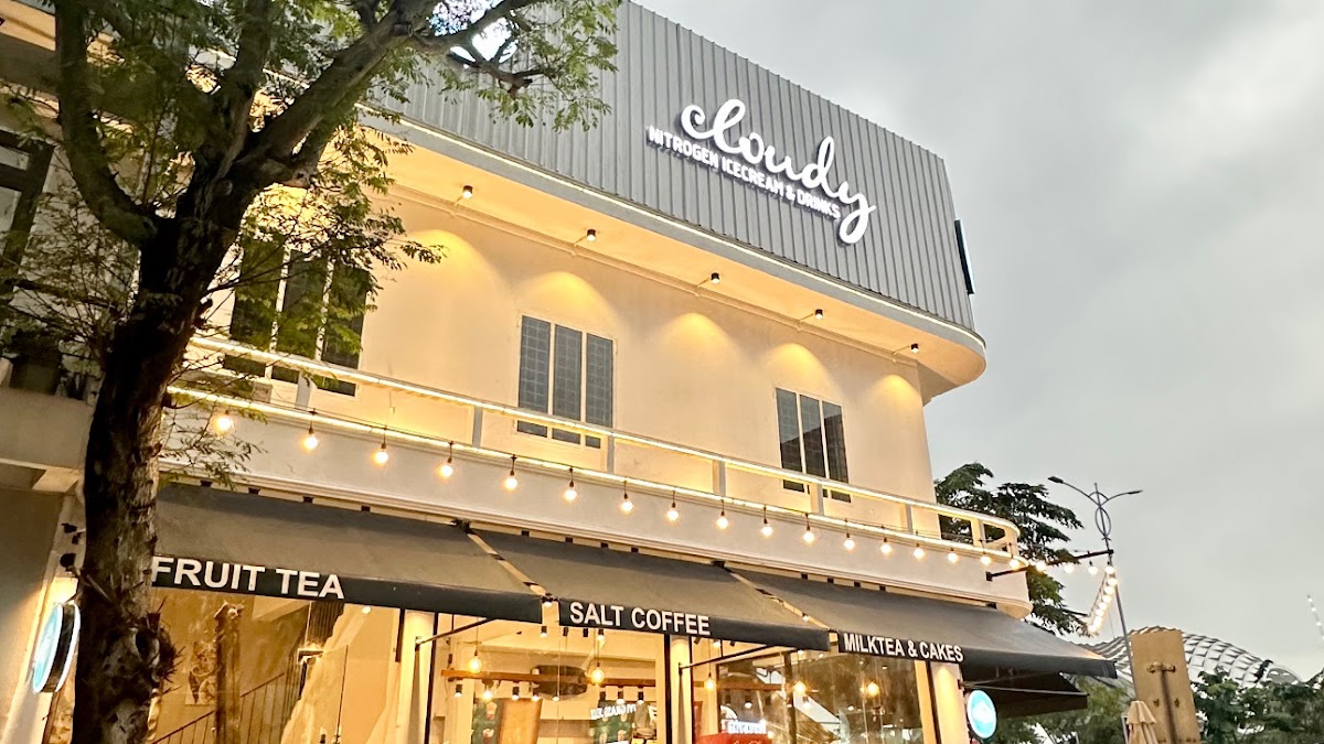 Cloudy Nitrogen Icecream & Drink