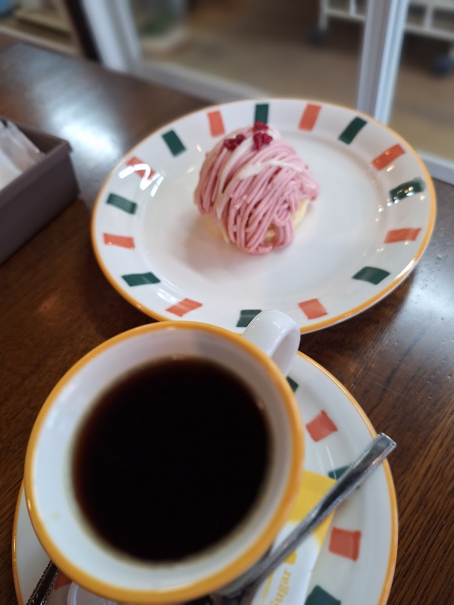 オウムのカフェ FREAK - 6