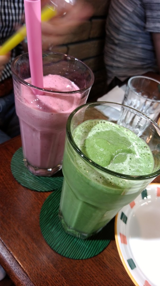 オウムのカフェ FREAK - 9