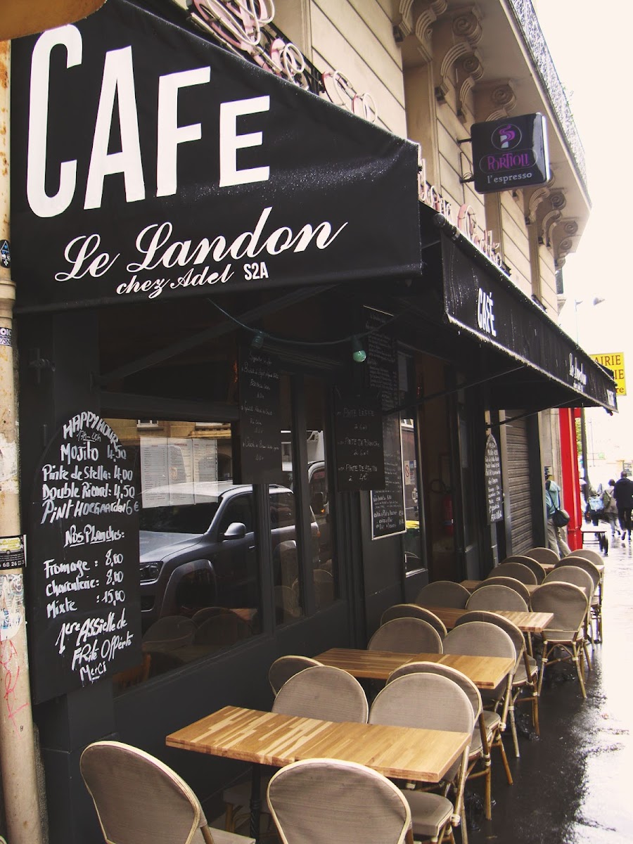 Le Landon Cafe