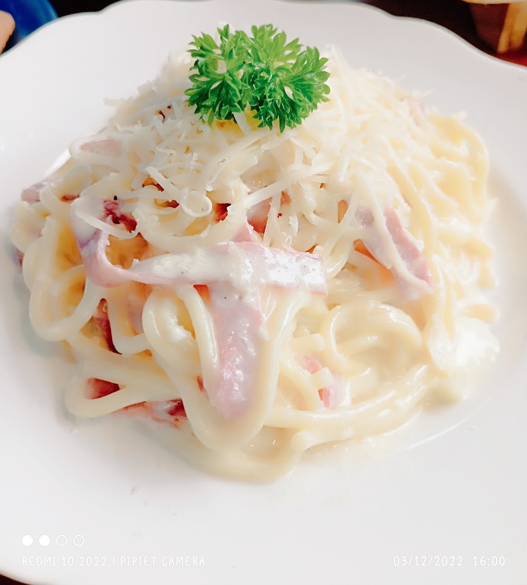 Looji Cafe & Eatery - 7