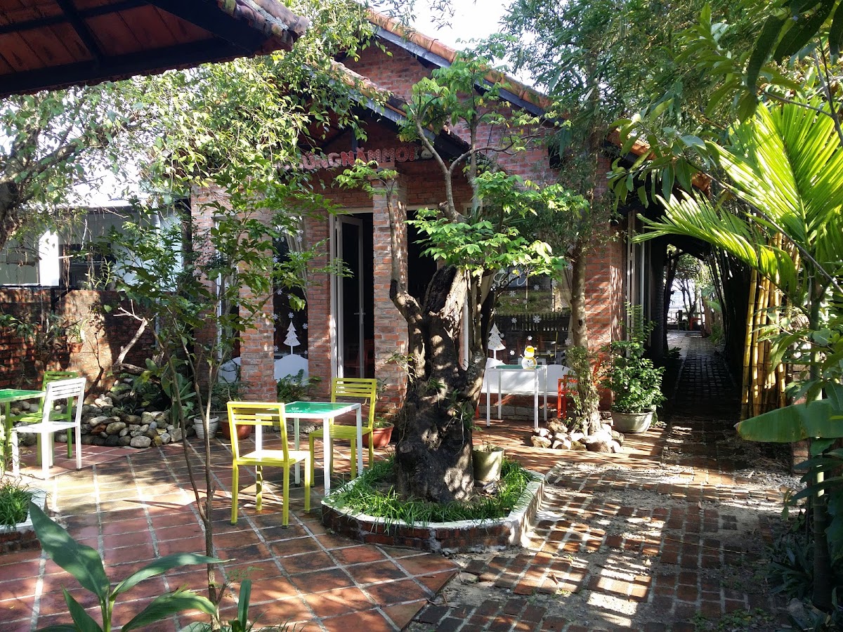 Quán cà phê Lăng cô.(Salala nguyen)