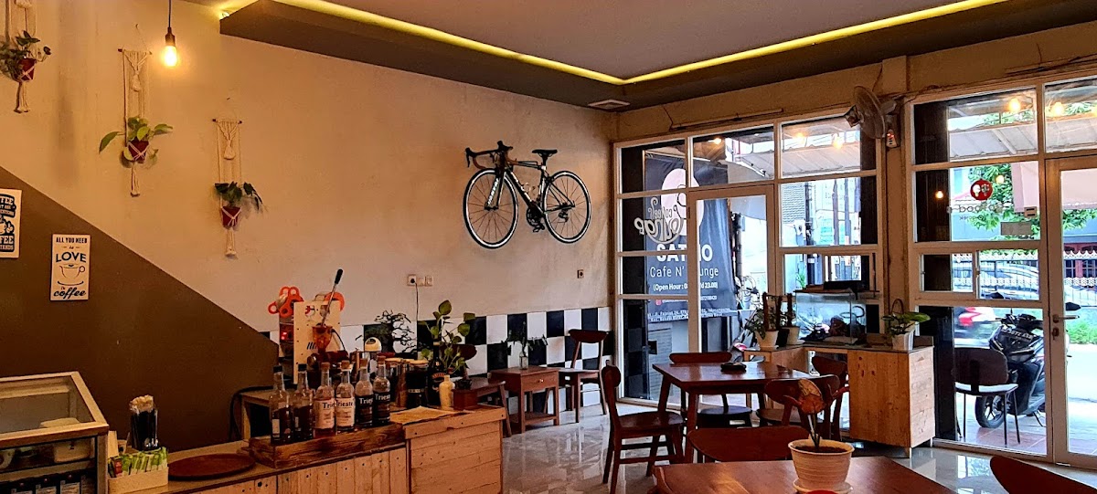 Satrio Cafe n Lounge