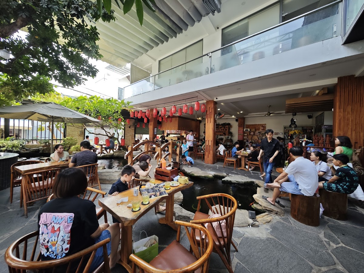 Koi coffee house and restaurant