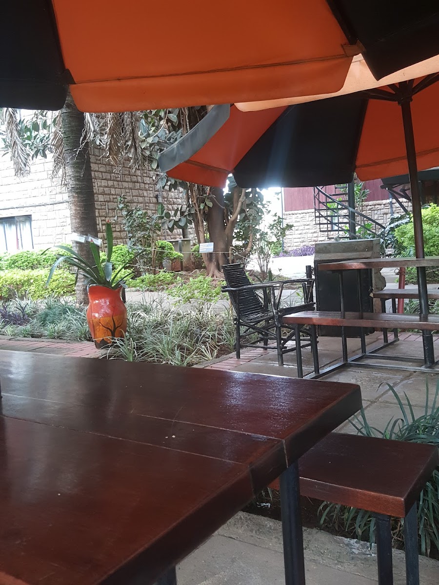 Cafelatta Coffee Lounge - 6