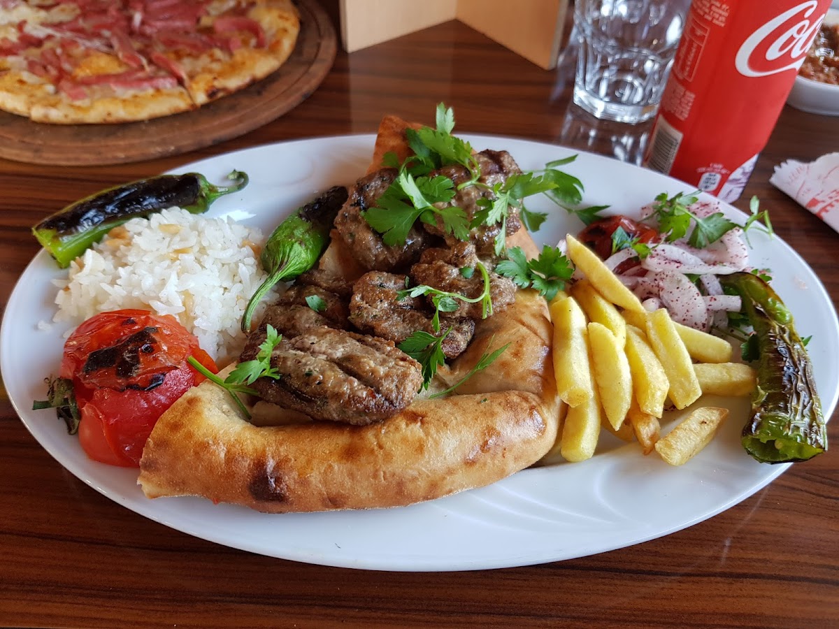 Araf Playstation cafe