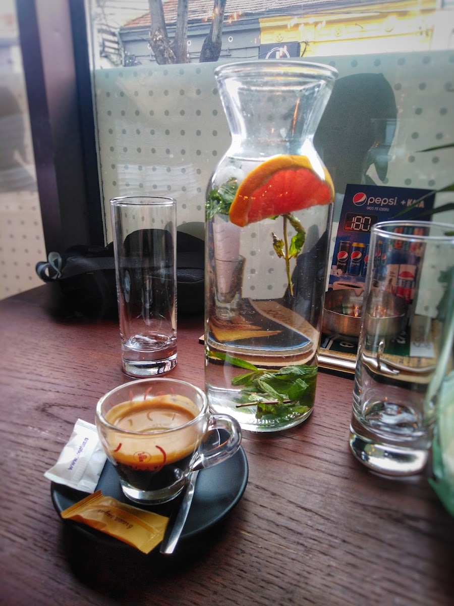 Sherlock Caffe Bar - 10