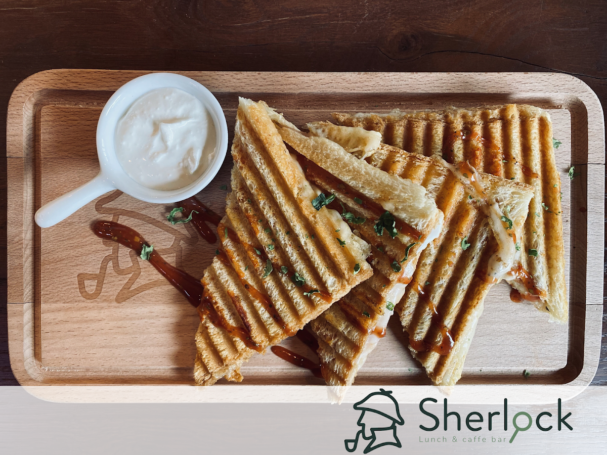 Sherlock Caffe Bar - 8