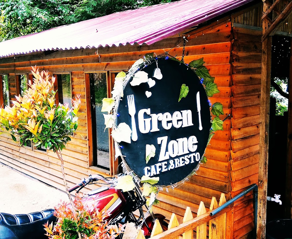 Green Zone Seafood Resto