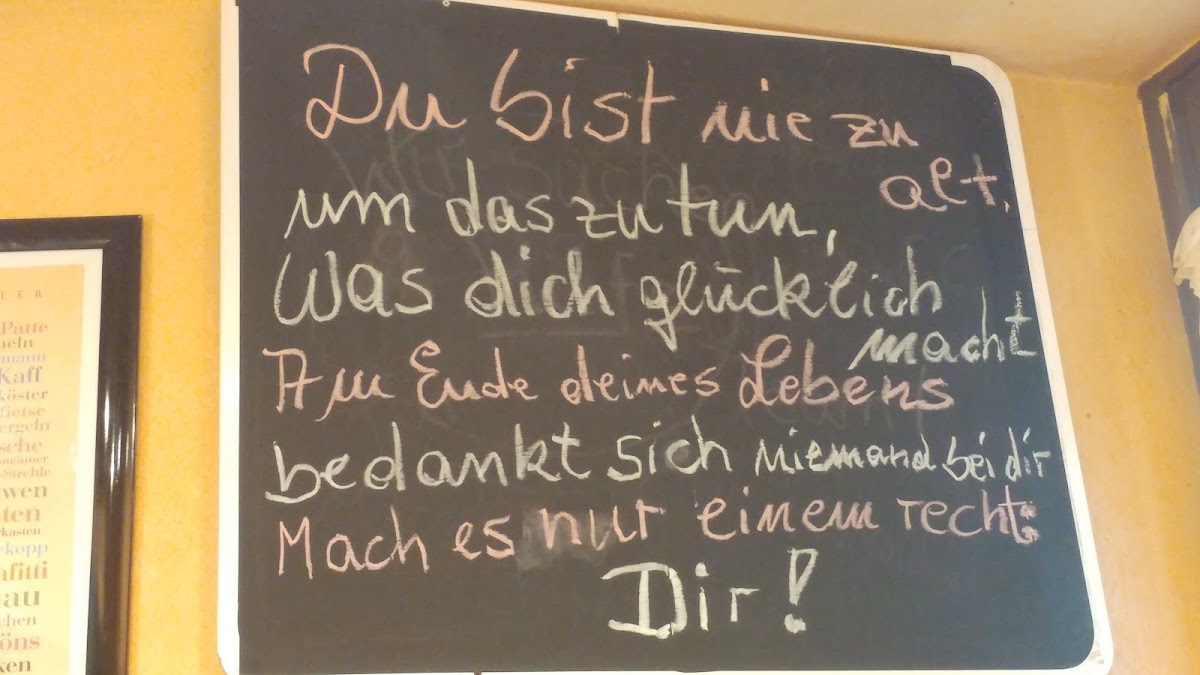 Café Bölling - Der kleine Bäcker am H1 - 1