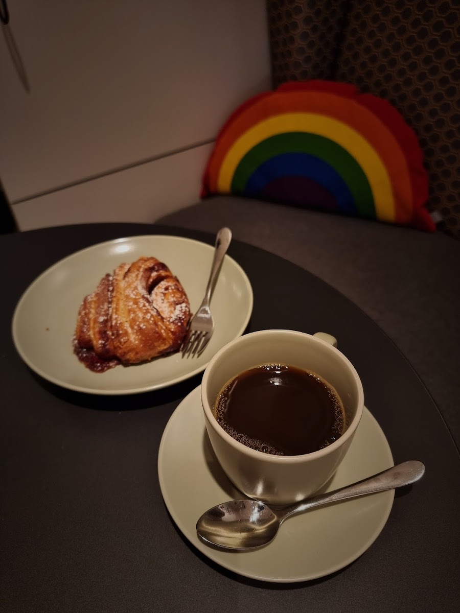 Café Bölling - Der kleine Bäcker am H1 - 6