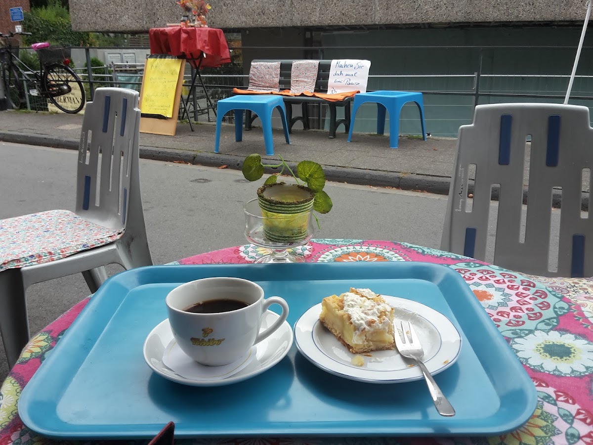 Café Bölling - Der kleine Bäcker am H1 - 8