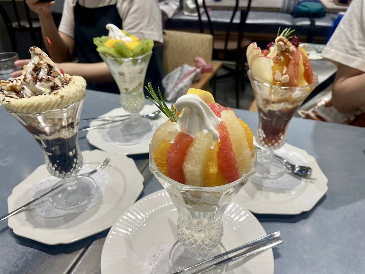 Futaba Fruits Parlor - 4