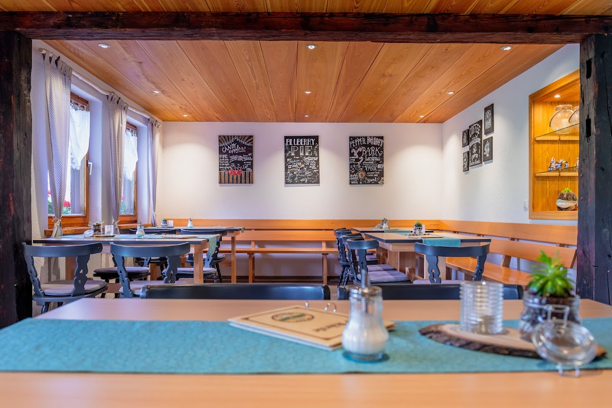 Hofcafé näbbe duss