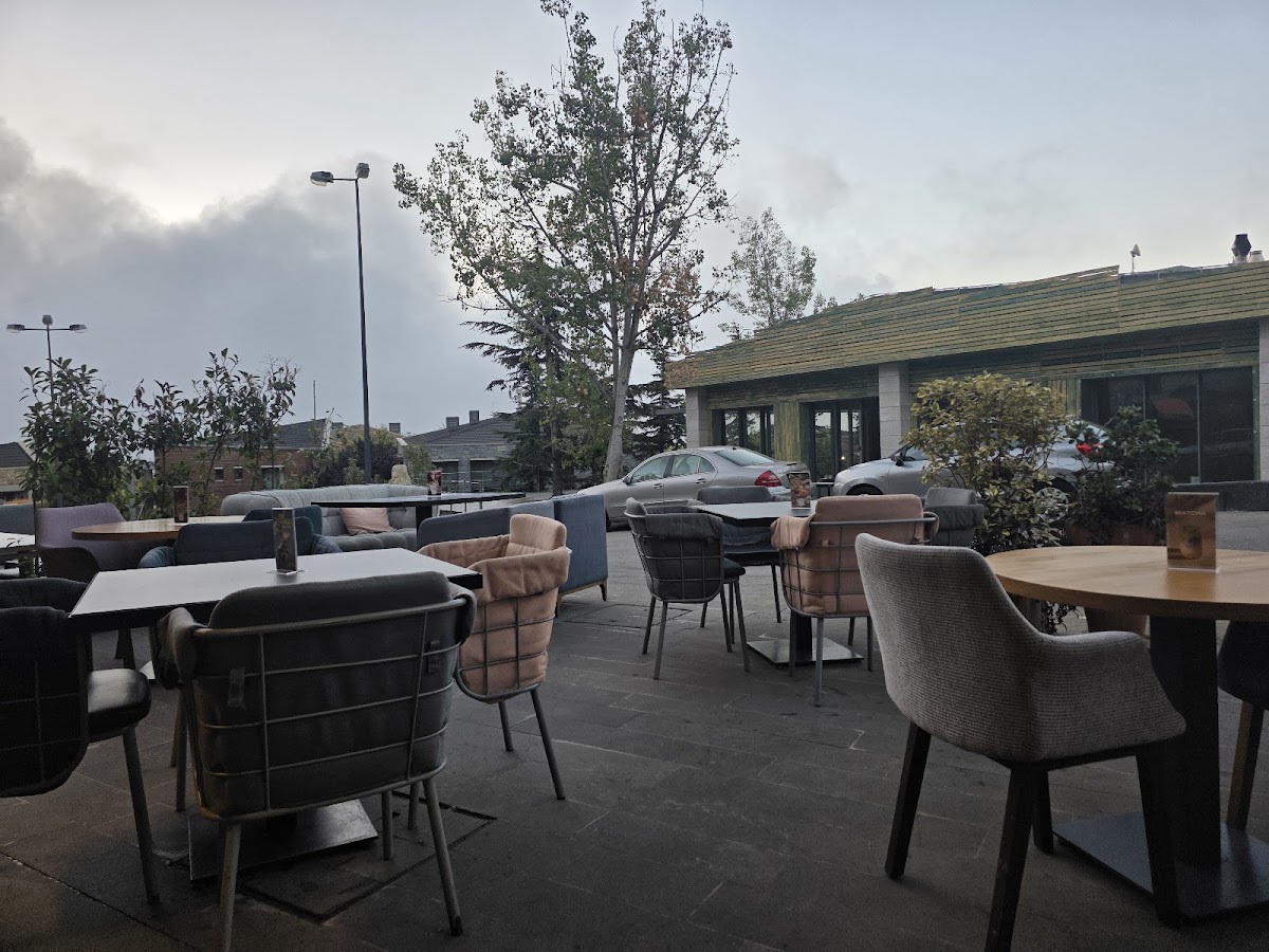 Casper & Gambini's kfardebian