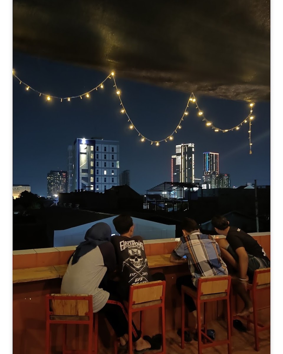 Cafe Rooftop Mibimibi wonorejo