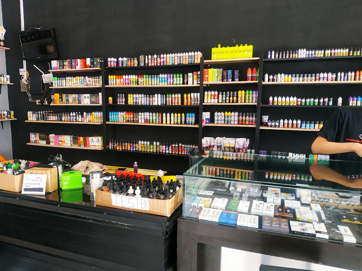 Qiu Qiu vapestore & cafe( RELX )