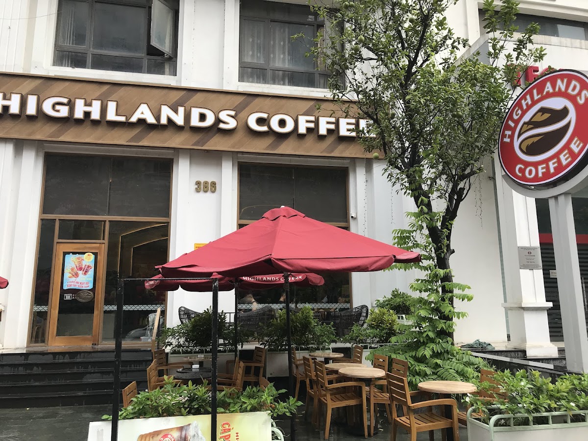 Highlands Coffee 386 Trần Phú