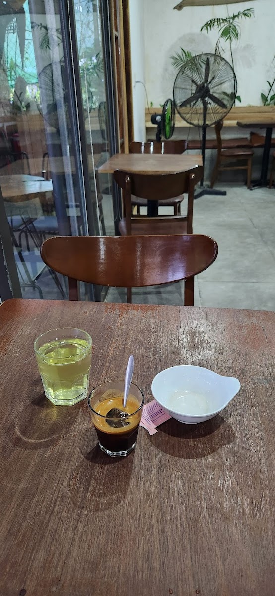 LÀ NHÀ CÀ PHÊ - 9