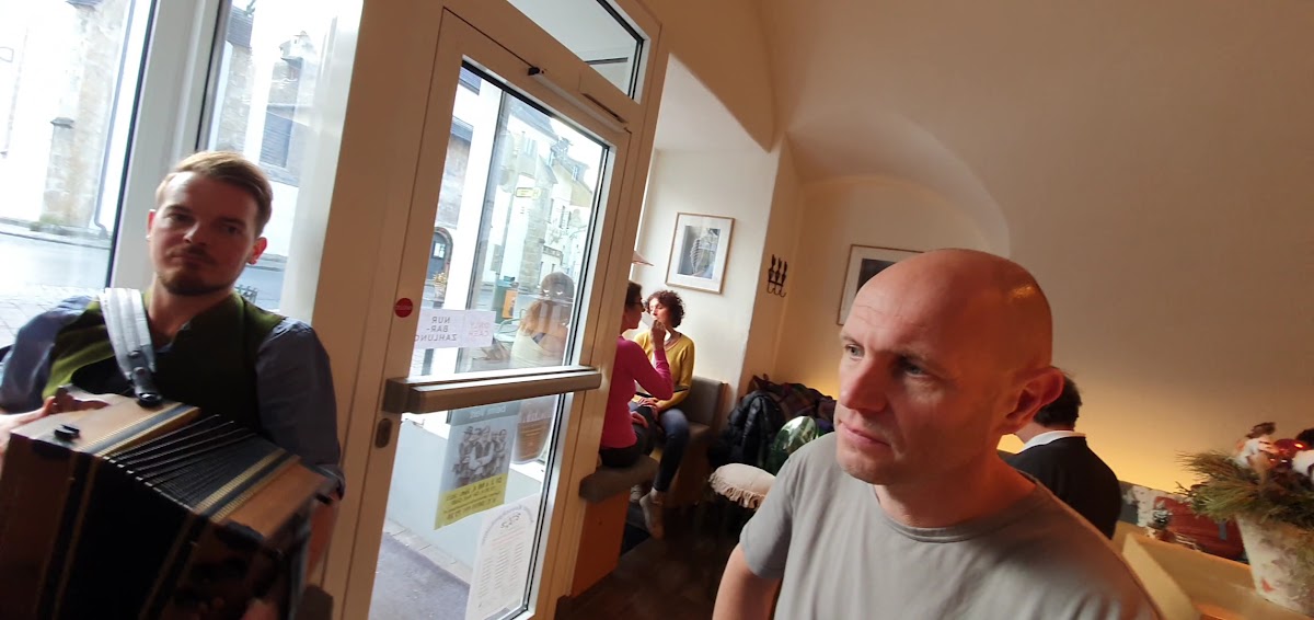 DAS KLEINE CAFÉ am Meranplatz - 2