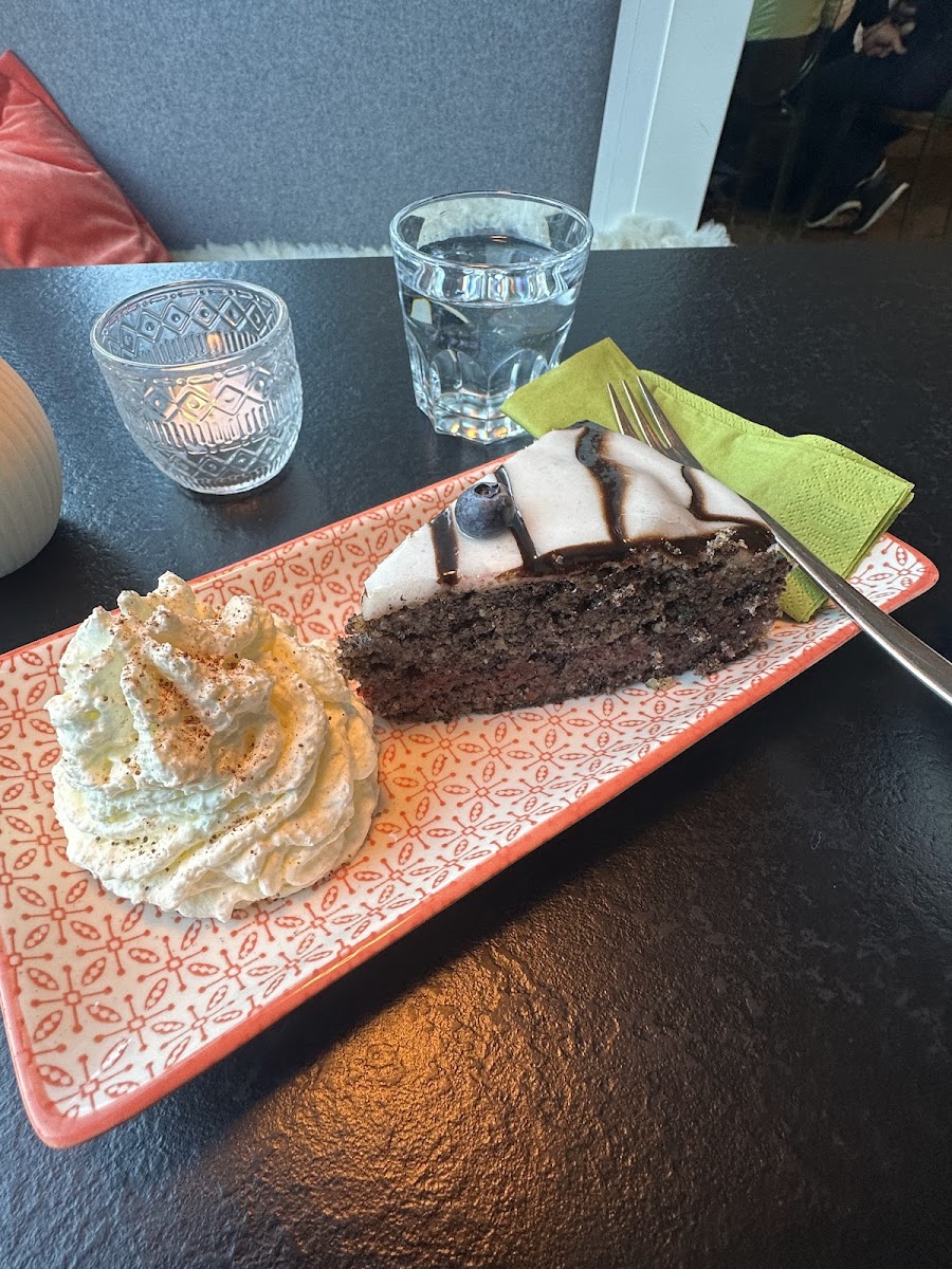 DAS KLEINE CAFÉ am Meranplatz - 6