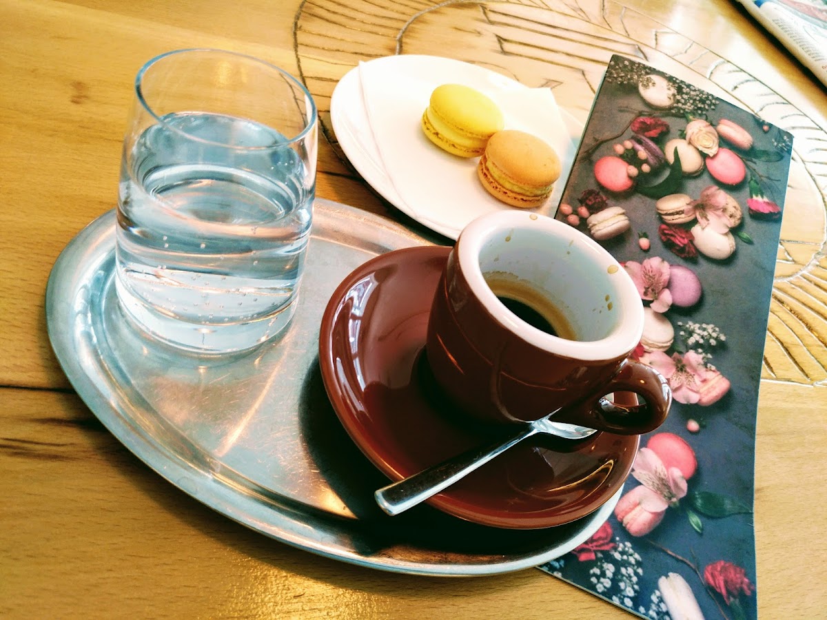 DAS KLEINE CAFÉ am Meranplatz - 9