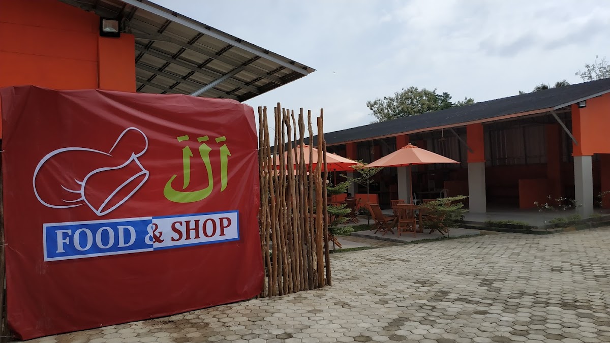 IJIkio Sambal Nyaik Resto & Cafe
