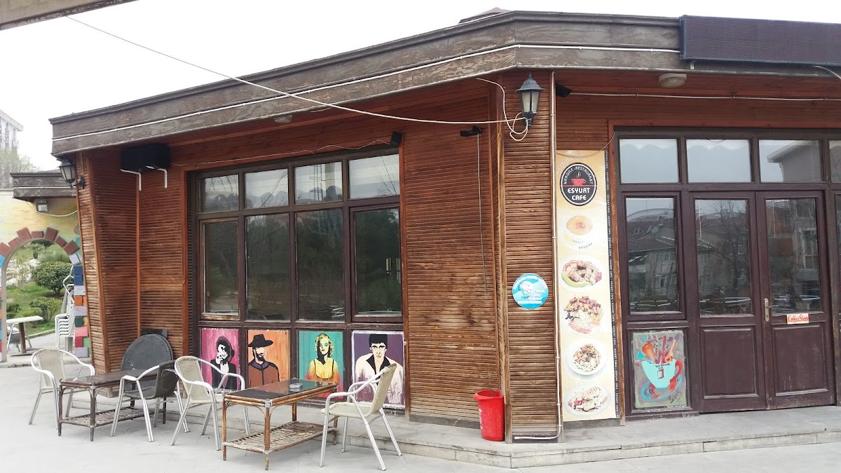 Esyurt Cafe