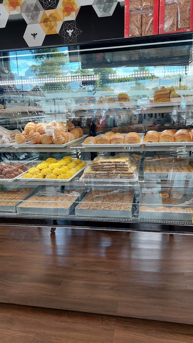 Luca Cafe & Grocery - 7