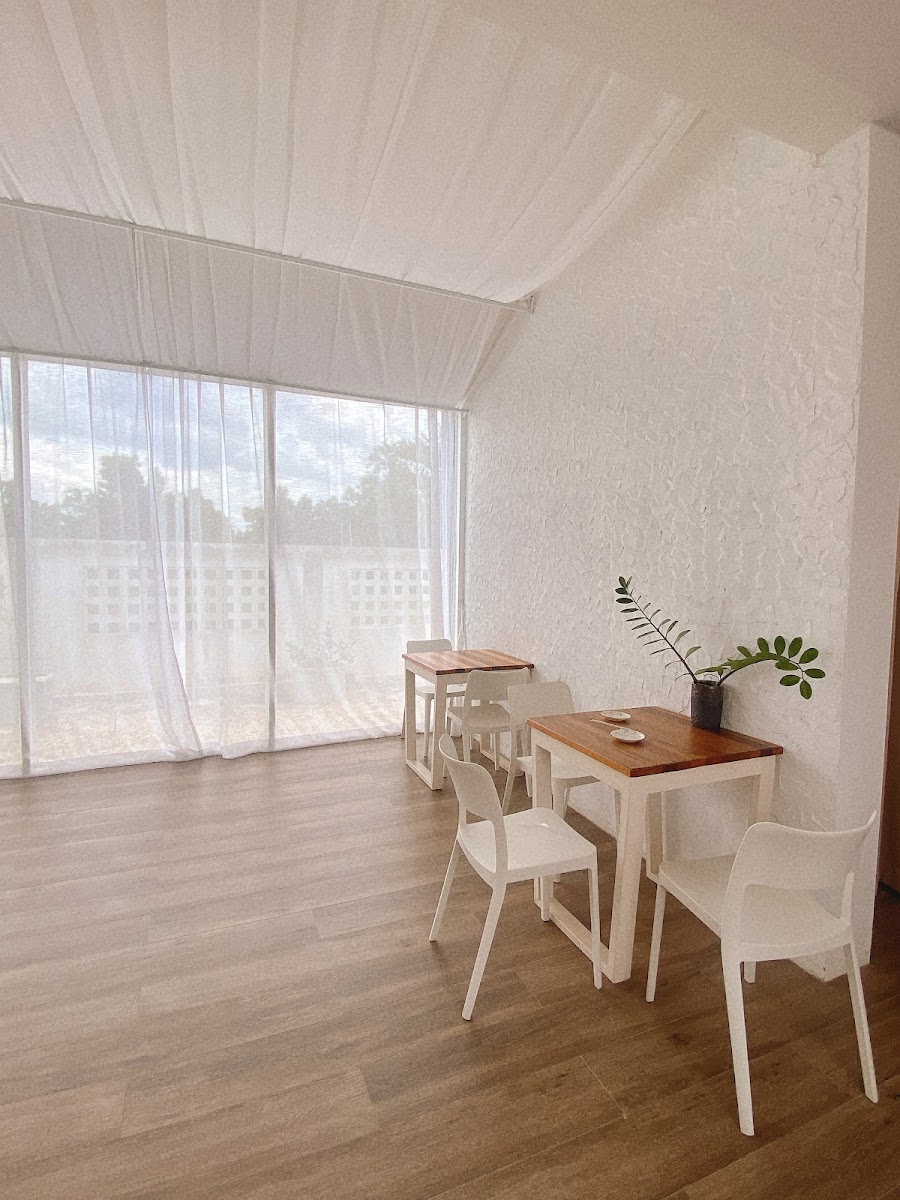 nnii’s cafe hdy - 4